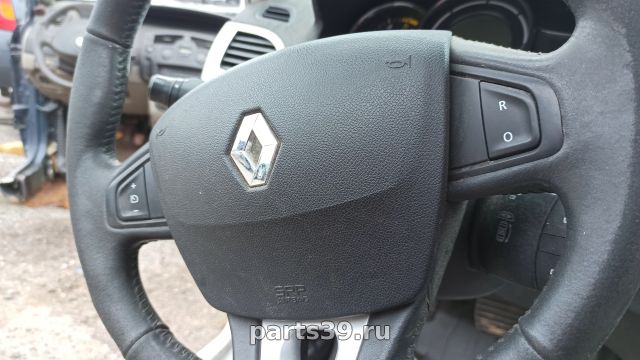 Подушка безопасности водителя на Renault Megane 3 поколение