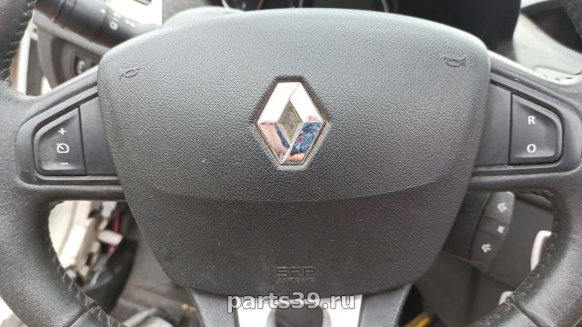 Подушка безопасности водителя на Renault Megane 3 поколение