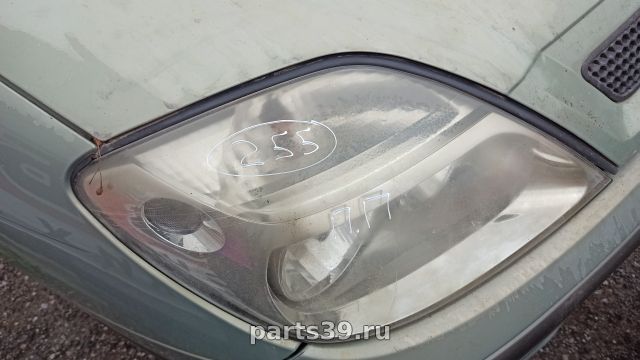 Фара передняя Прав. на Renault Scenic 1 поколение [рестайлинг]