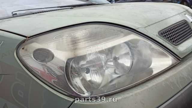 Фара передняя Прав. на Renault Scenic 1 поколение [рестайлинг]