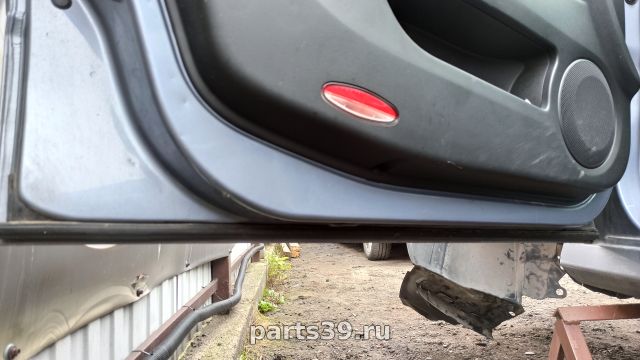 Дверь передняя Лев. на Renault Laguna 3 поколение