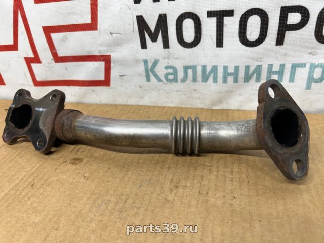 Патрубок EGR на Nissan Navara D40 [рестайлинг]