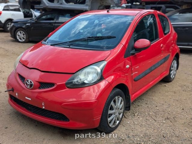 Двигатель с навесным 19000-0Q011 на Toyota Aygo 1 поколение