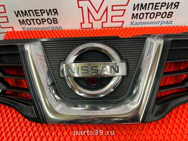 решетка радиаторная на Nissan Qashqai 1 поколение [рестайлинг]