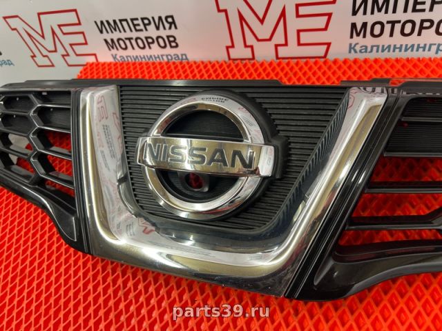 решетка радиаторная на Nissan Qashqai 1 поколение [рестайлинг]