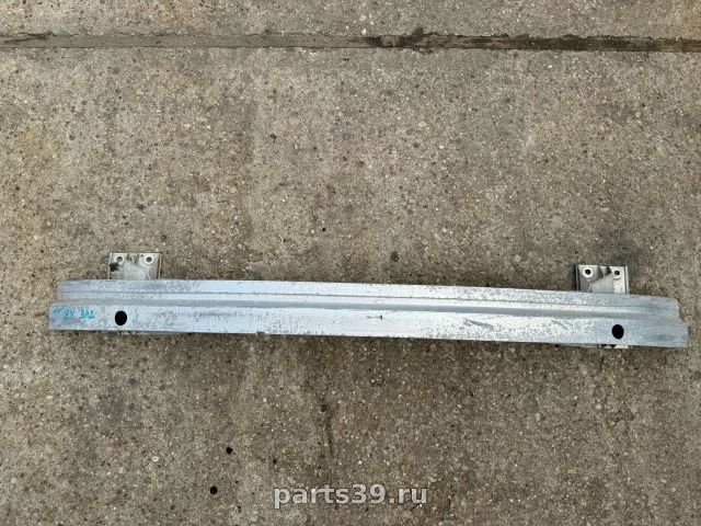 Брус заднего бампера на Audi TT 8N