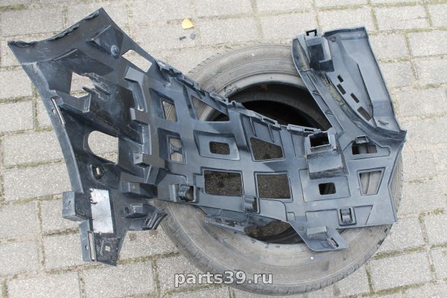 Кронштейн переднего бампера