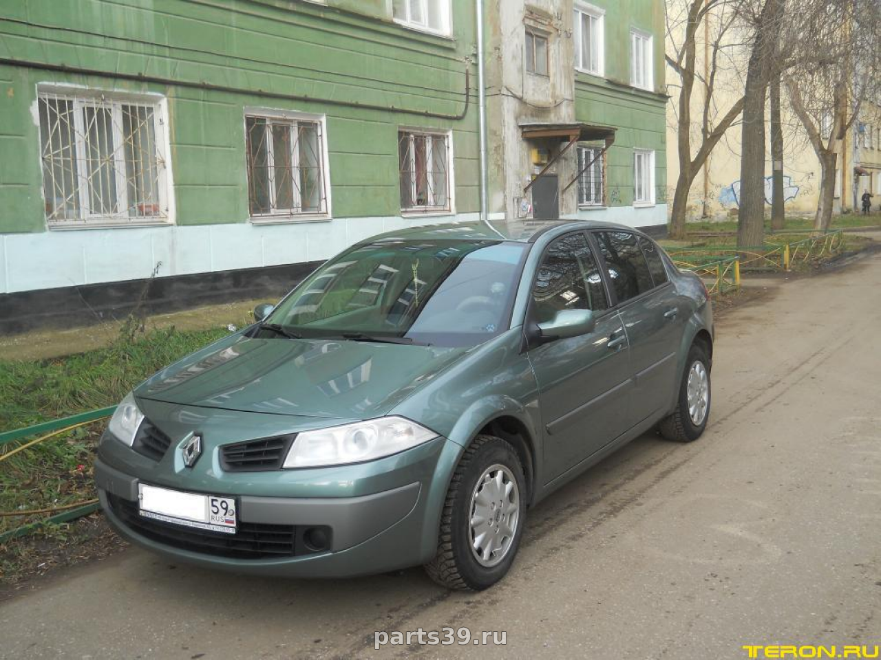 Рено меган 1.6 бензин. Рено Меган 2 зеленый. Renault Megane 2007 зеленый. Рено Меган 2 серо зеленый. Рено Меган 1 зеленый.