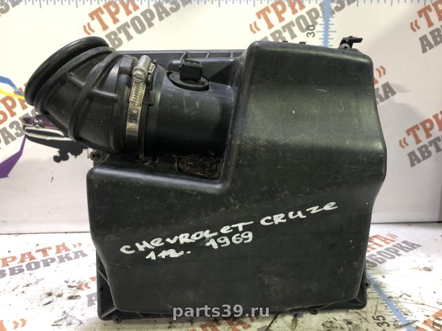 Корпус воздушного фильтра на Chevrolet Cruze J300
