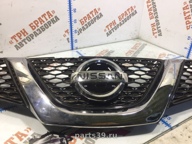 Решетка радиатора на Nissan Qashqai 2 поколение