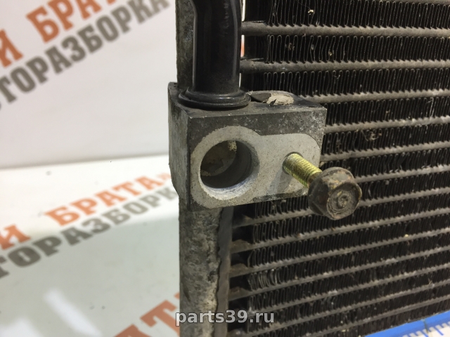 Радиатор кондиционера на Honda CR-V 1 поколение [рестайлинг]