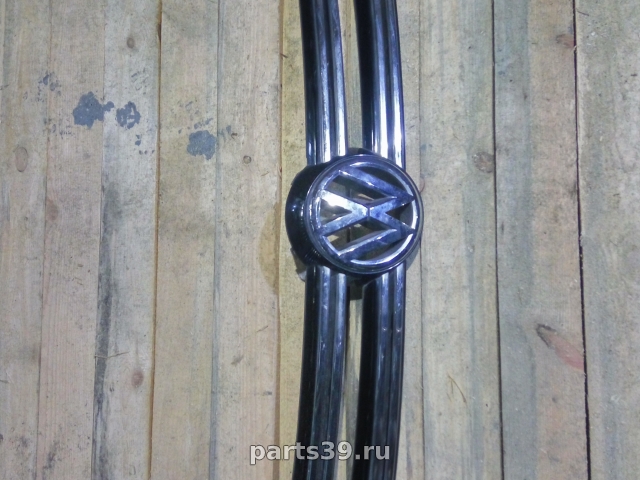 накладка решетки радиатора на Volkswagen Tiguan 1 поколение [рестайлинг]