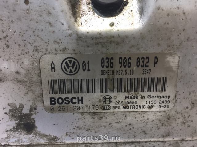 Блок управления двигателя ECU на Volkswagen Golf 4 поколение