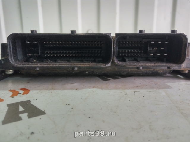 Блок управления двигателя ECU на Nissan Navara D40