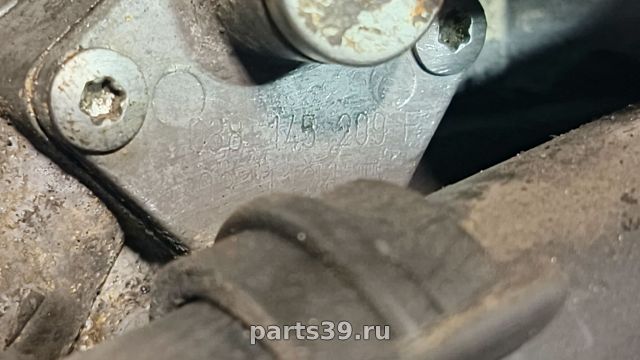 Двигатель без навесного AXB на Volkswagen Transporter T5