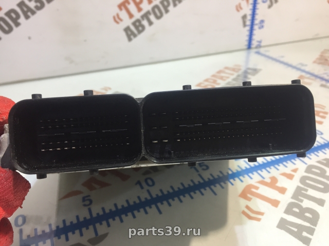 Блок управления двигателя ECU на Volkswagen Passat B6