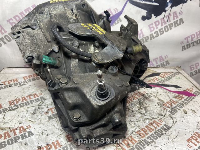 Коробка передач механическая МКПП 8200790637 на Renault Megane 3 поколение