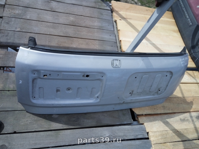 крышка багажника нижняя часть на Honda CR-V 1 поколение [рестайлинг]