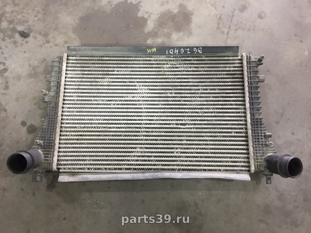 Радиатор интеркулера на Volkswagen Passat B6