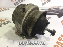 Подушка двигателя Лев. на Audi A4 B8/8K